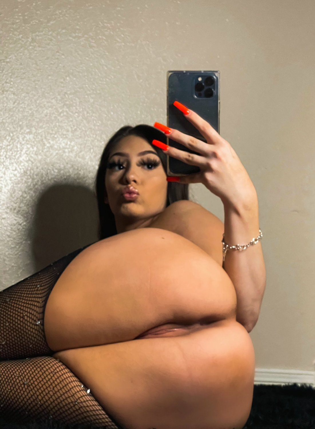Latina Milf Xxx Pics - Your Favorite Latina MILF - Porn Videos & Photos - EroMe