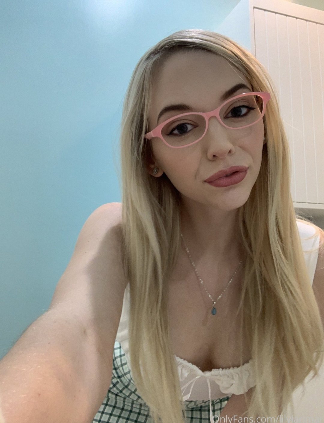 Young famous actress and model Lilly Larimar recent premium jan updates 🔥 #4aiJBQk0