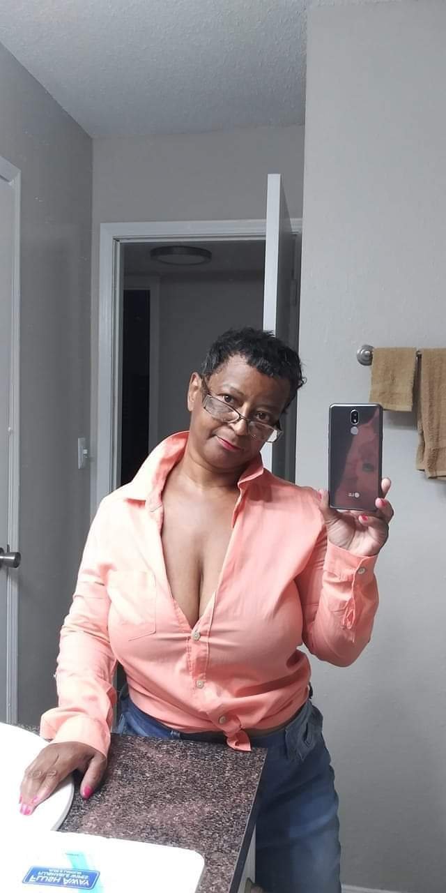 Slim Thick Ebony Granny I Would Not Pull Out 13 #9QO6t06p
