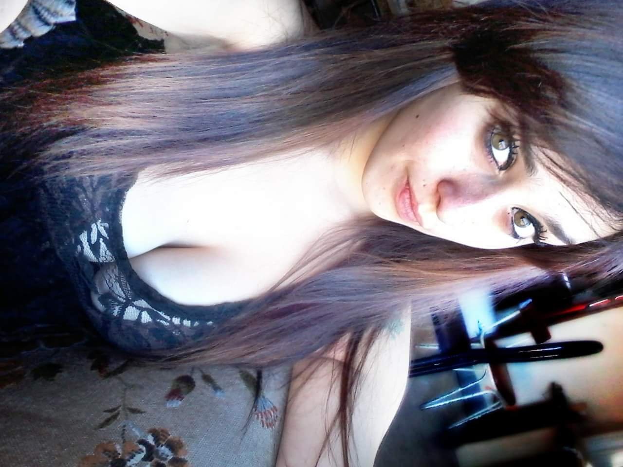 Busty argentina with amazing eyes #K4HI4fN8