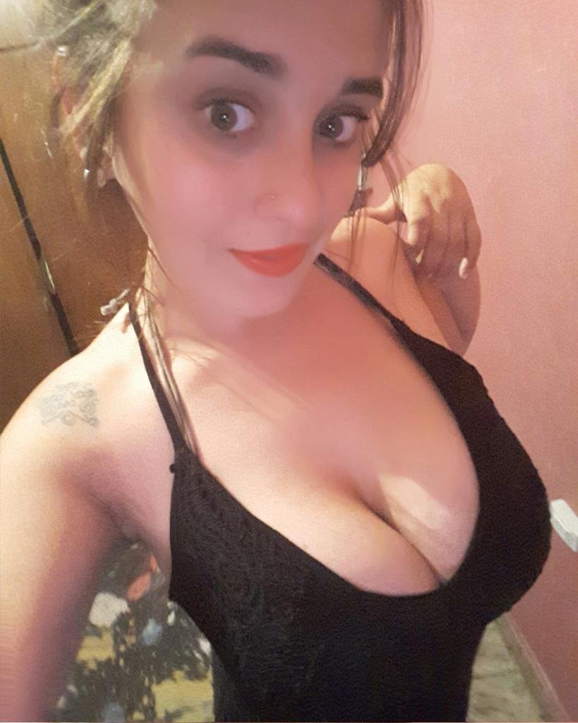 Busty argentina with amazing eyes #o2lajiQ9