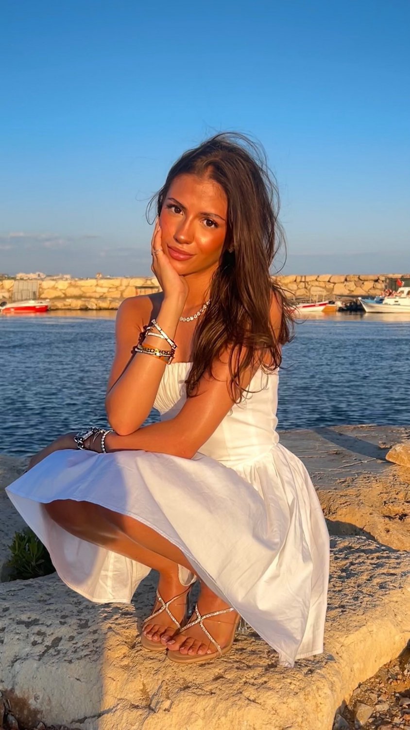 Sara #TQ3zs5YL