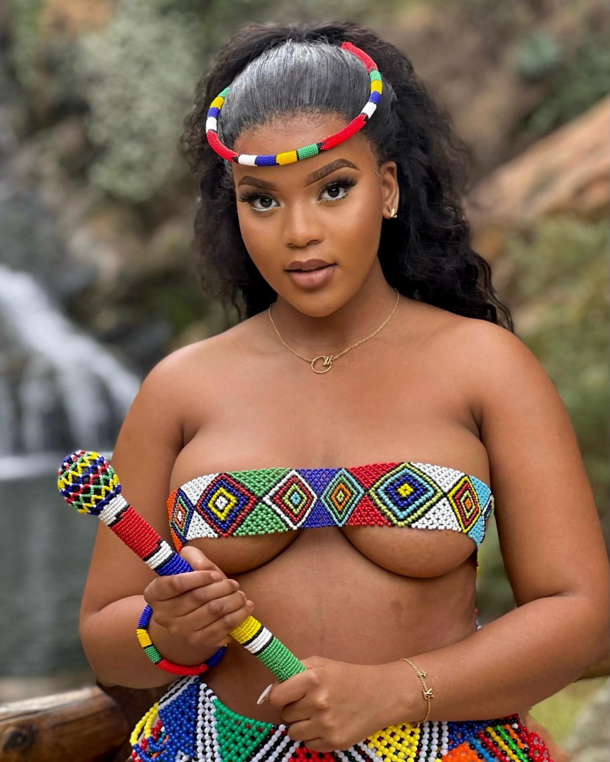 Beverly Tlhako from South Africa  πΏπ¦ #ISzNM5Pr
