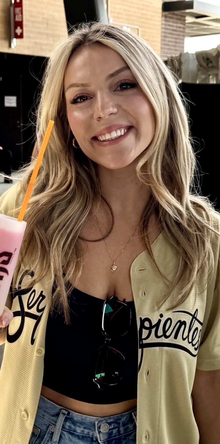 I wonder if her boyfriend knows his girlfriend is a webslut now. Fucking whore #QYnrtKMA