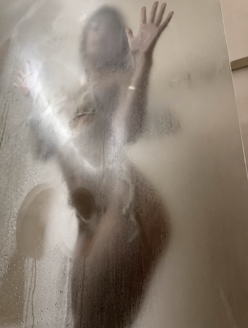 Jenny Popach Shows off her Tight Ass #yuqzvTYz