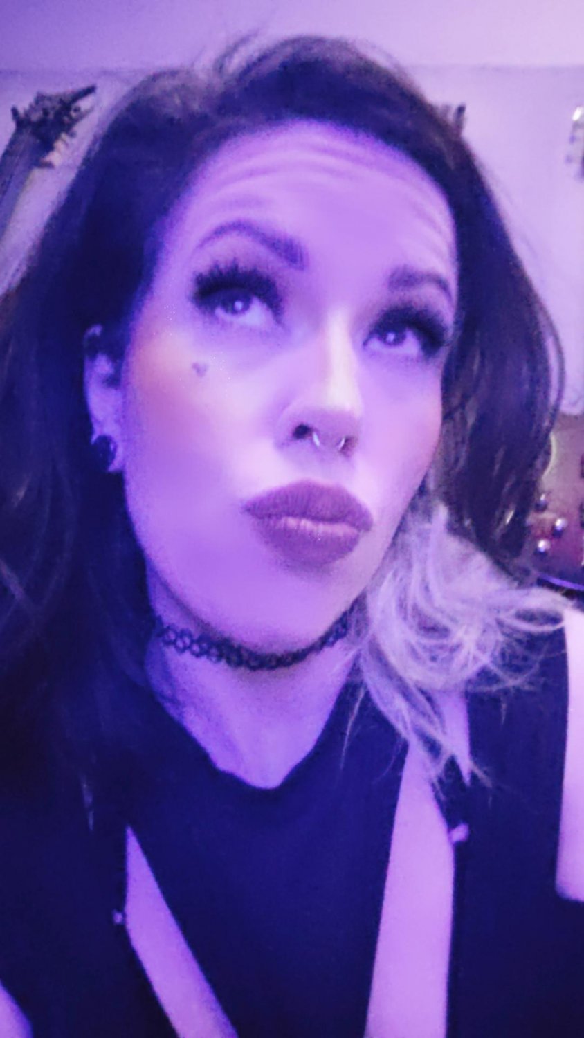 Goth slut #BD2Y7TW6