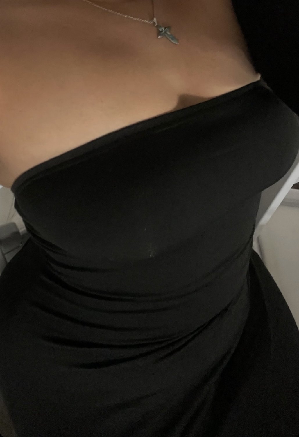 LATINA SLUT WITH HUGE ASS #1BCLnc0d