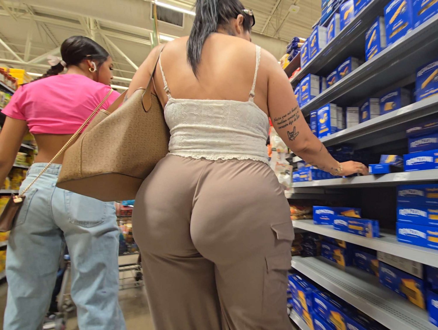 Big booty Latina mom got her son dick stiff 🍆 #XTs8aSnL